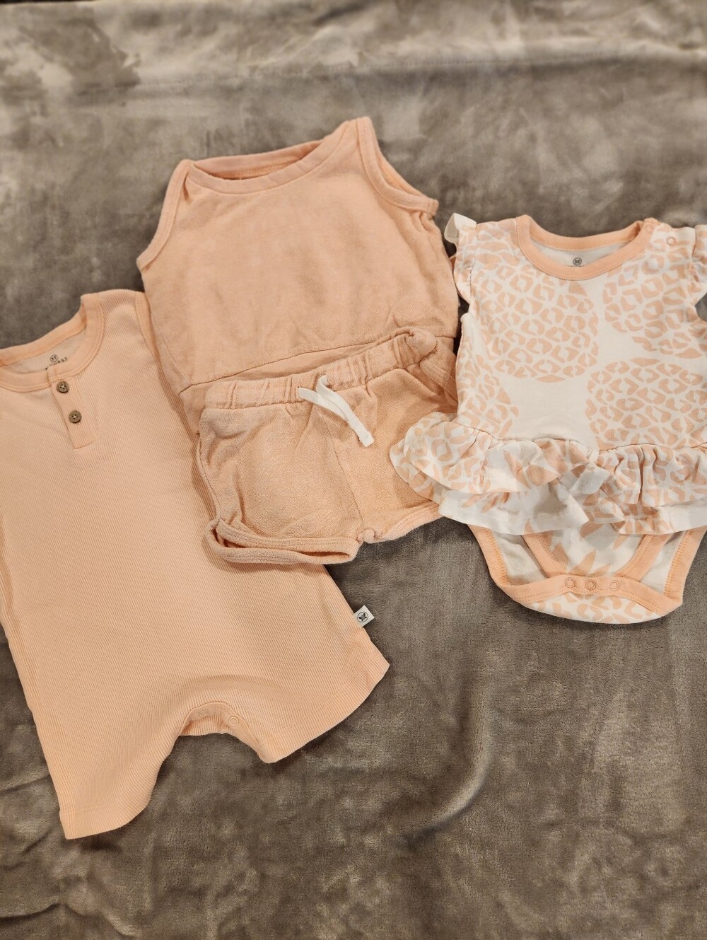 Honest Company 3-Piece Peach Baby Outfit Set, Size12M
